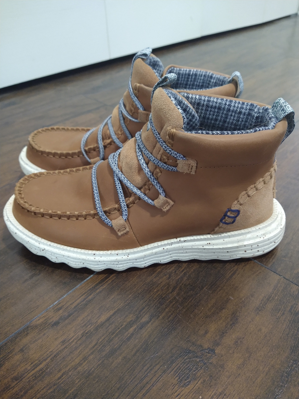 Hey Dude Women's Chukka Boots in Brown with White Sole - Picture 3 of 6
